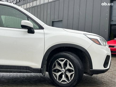 Subaru Forester 2018 белый - фото 37