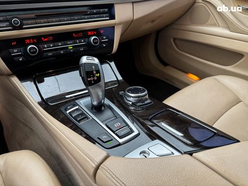 BMW 5 серия 2013 серый - фото 78