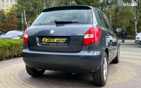 Skoda Fabia 2010 - фото 7