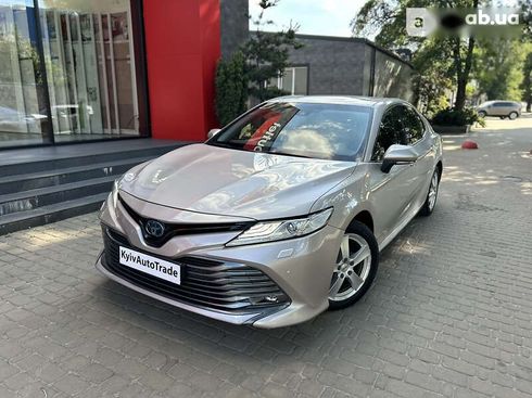 Toyota Camry 2020 - фото 5