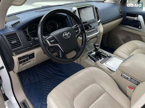 Toyota Land Cruiser 2019 - фото 14