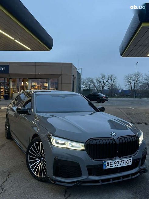 BMW 7 серия 2020 - фото 2