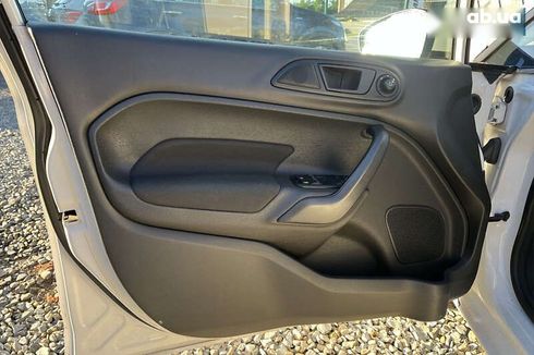 Ford Fiesta 2017 - фото 11