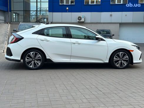 Honda Civic 2016 белый - фото 7