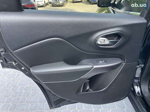Jeep Cherokee 2018 - фото 30