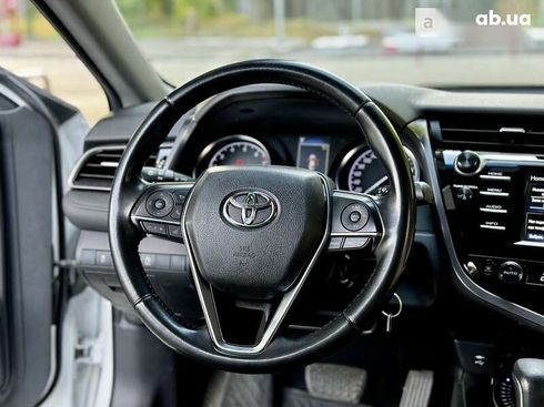 Toyota Camry 2019 - фото 30