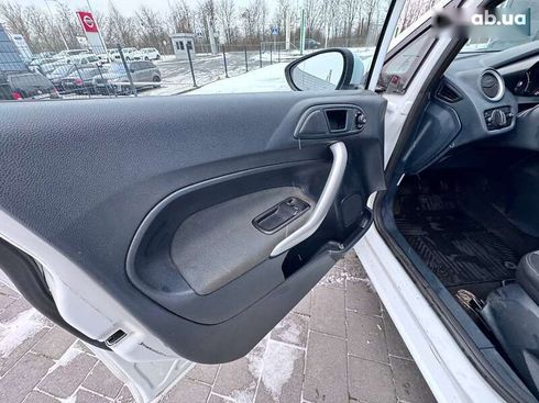 Ford Fiesta 2011 - фото 26