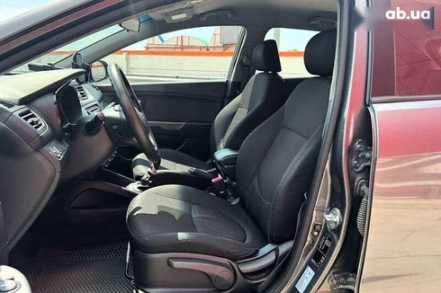 Kia Rio 2012 - фото 9