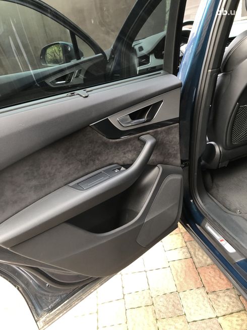 Audi Q7 2018 синий - фото 10