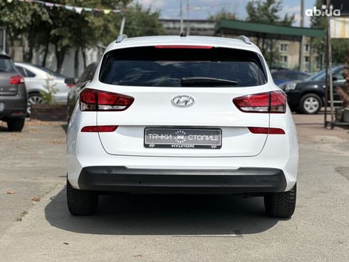 Hyundai i30 2017 белый - фото 4