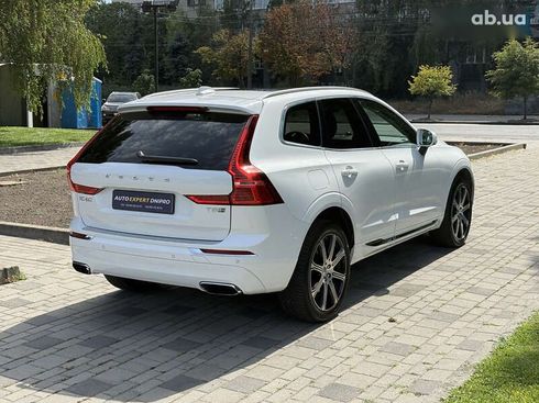 Volvo XC60 2020 - фото 11