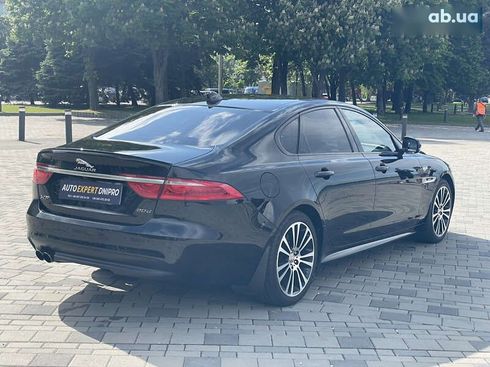 Jaguar XF 2016 - фото 10