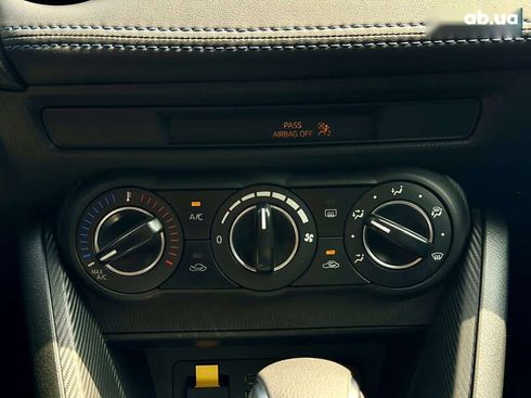 Toyota Yaris 2019 - фото 26