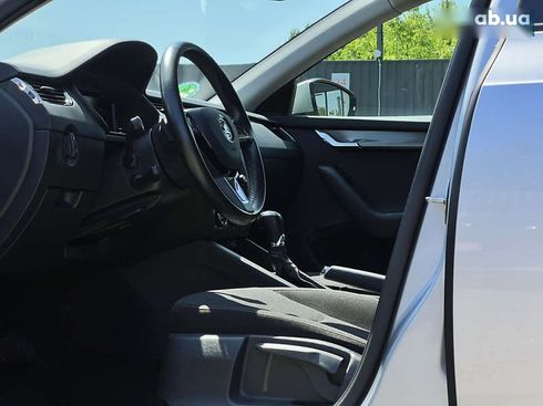 Skoda Octavia 2020 - фото 28