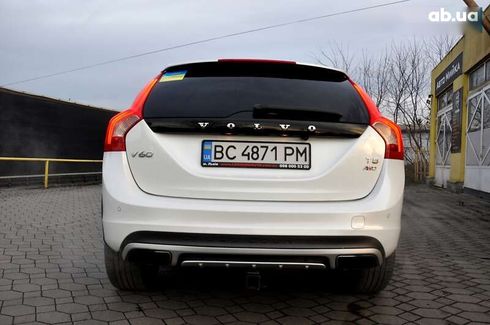 Volvo V60 Cross Country 2015 - фото 9