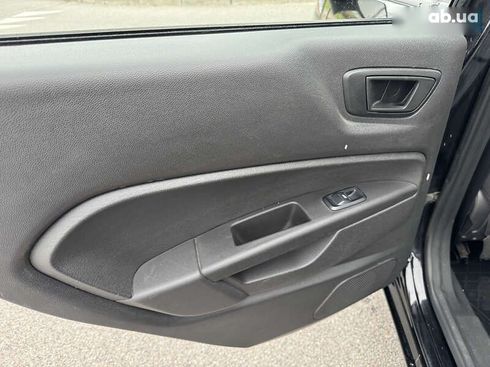 Ford Fiesta 2017 - фото 23