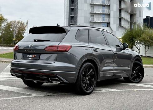 Volkswagen Touareg 2023 - фото 18