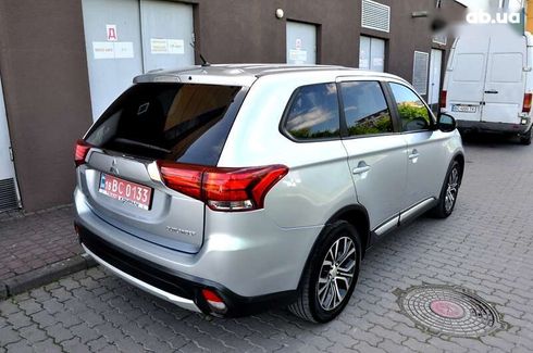 Mitsubishi Outlander 2016 - фото 8