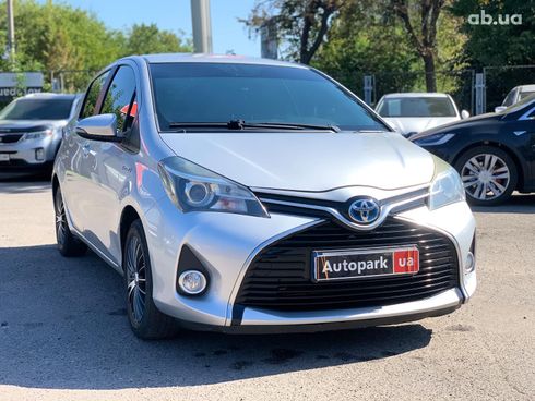 Toyota Yaris 2014 серый - фото 3