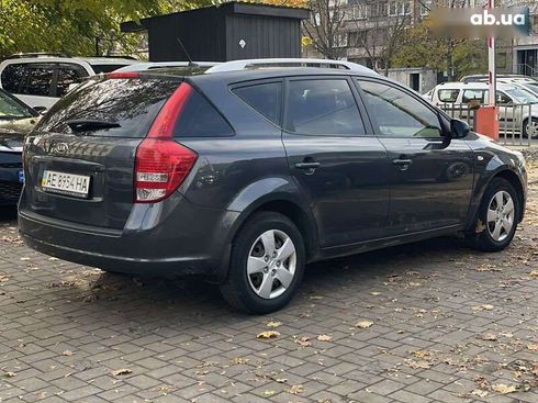Kia Cee'd 2012 - фото 9