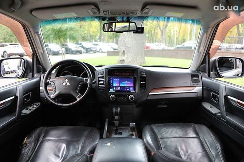 Mitsubishi Pajero Wagon 2008 - фото 12