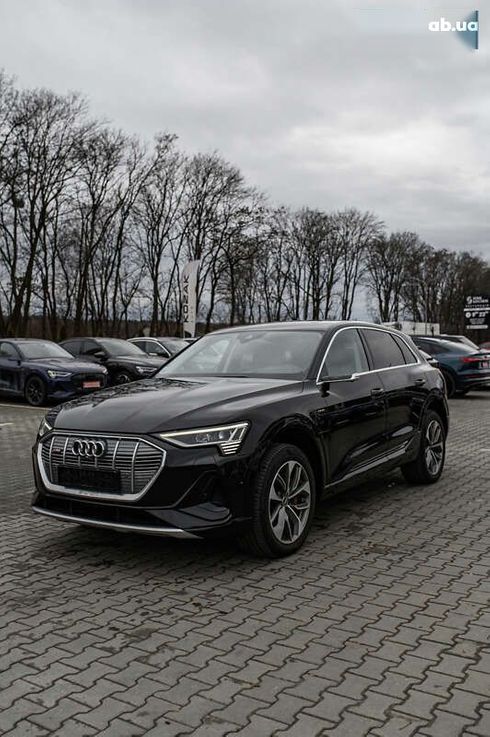 Audi E-Tron 2021 - фото 21