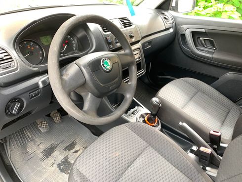 Skoda Fabia 2012 белый - фото 22