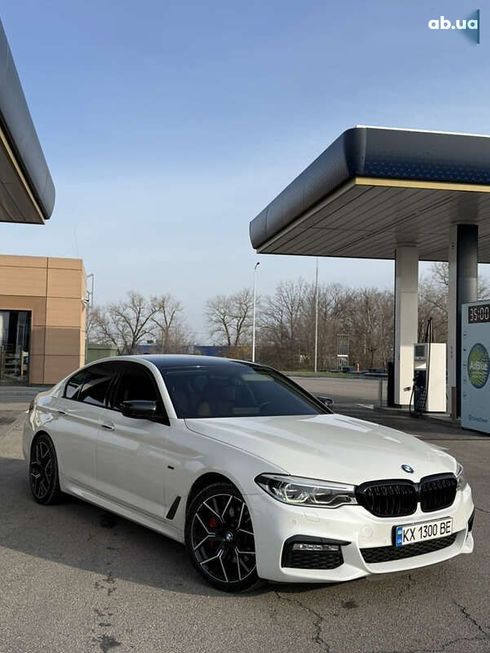 BMW 5 серия 2017 - фото 8