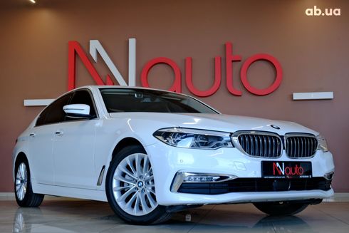 BMW 5 серия 2019 белый - фото 4