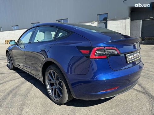 Tesla Model 3 2022 - фото 7