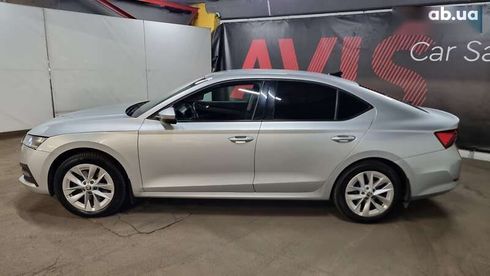Skoda Octavia 2021 - фото 3