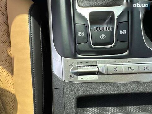 Kia Carnival 2021 - фото 24