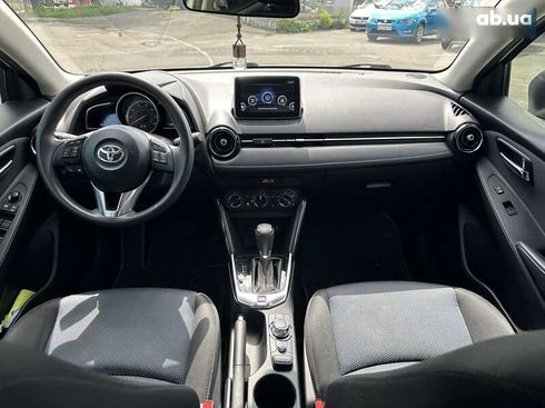 Toyota Yaris 2017 - фото 26