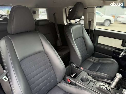 Toyota FJ Cruiser 2008 - фото 30