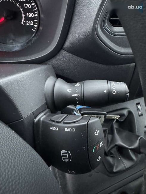 Renault Master 2020 - фото 19