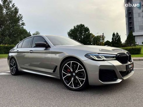 BMW 5 серия 2021 - фото 15