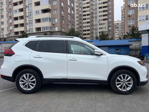 Nissan Rogue 2017 белый - фото 7