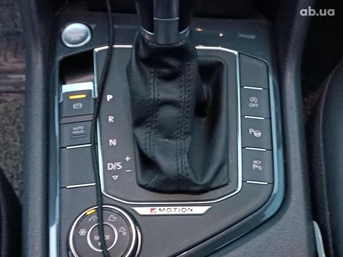 Volkswagen Tiguan 2018 белый - фото 33