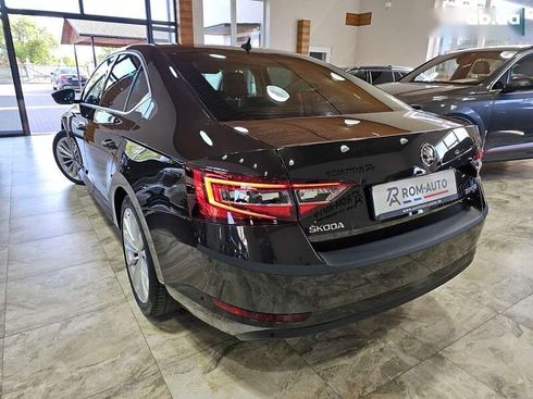 Skoda Superb 2016 - фото 24