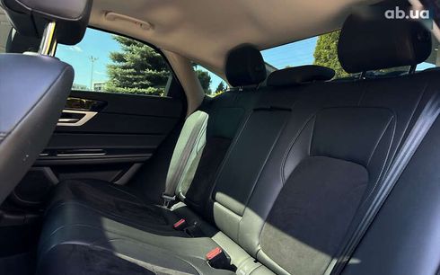 Jaguar XF 2017 - фото 10