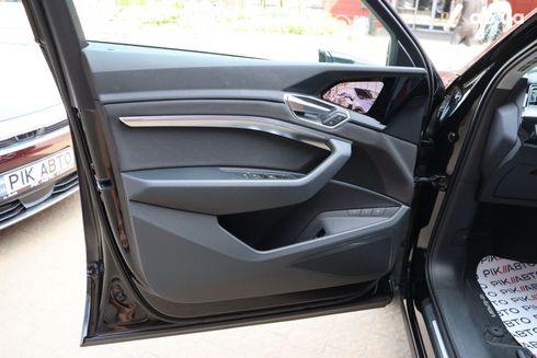 Audi E-Tron 2019 - фото 6