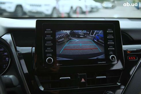 Toyota Camry 2020 - фото 16
