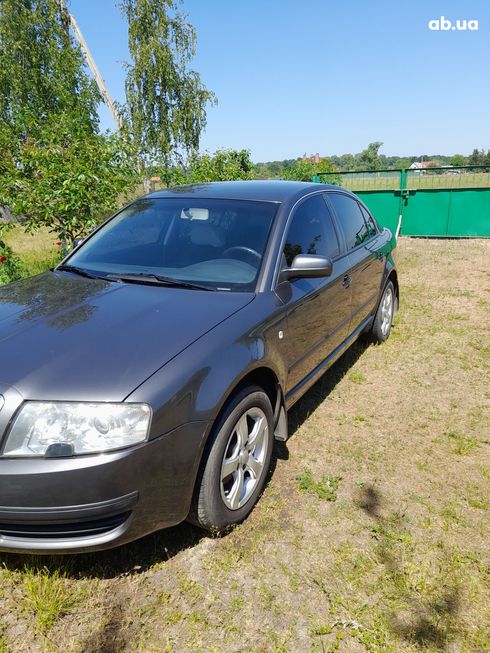 Skoda Superb 2005 серый - фото 2