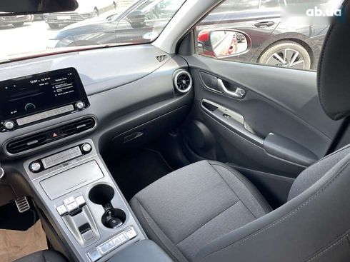 Hyundai Kona 2021 - фото 12