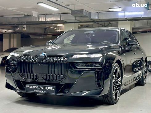 BMW i7 2022 - фото 13