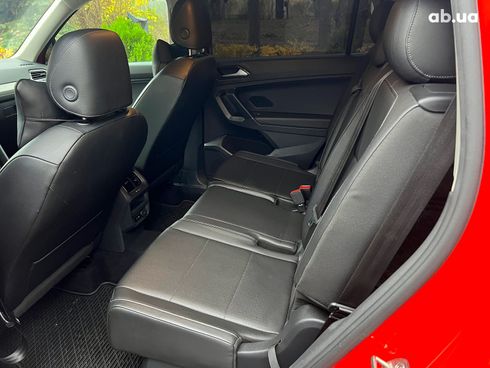 Volkswagen Tiguan 2018 оранжевый - фото 21