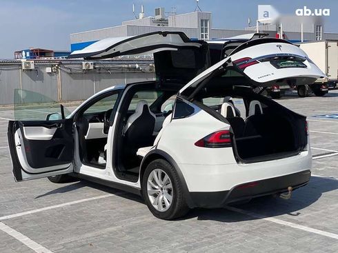 Tesla Model X 2017 - фото 27