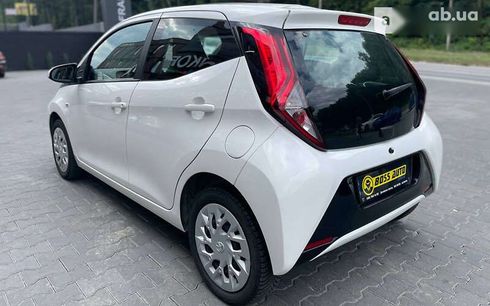 Toyota Aygo 2021 - фото 4