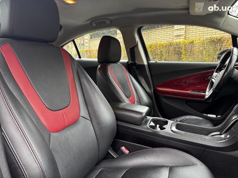 Chevrolet Volt 2012 белый - фото 42