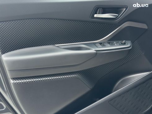 Toyota C-HR 2022 серый - фото 11